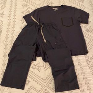 Gray’s Anatomy Impact medium scrub set